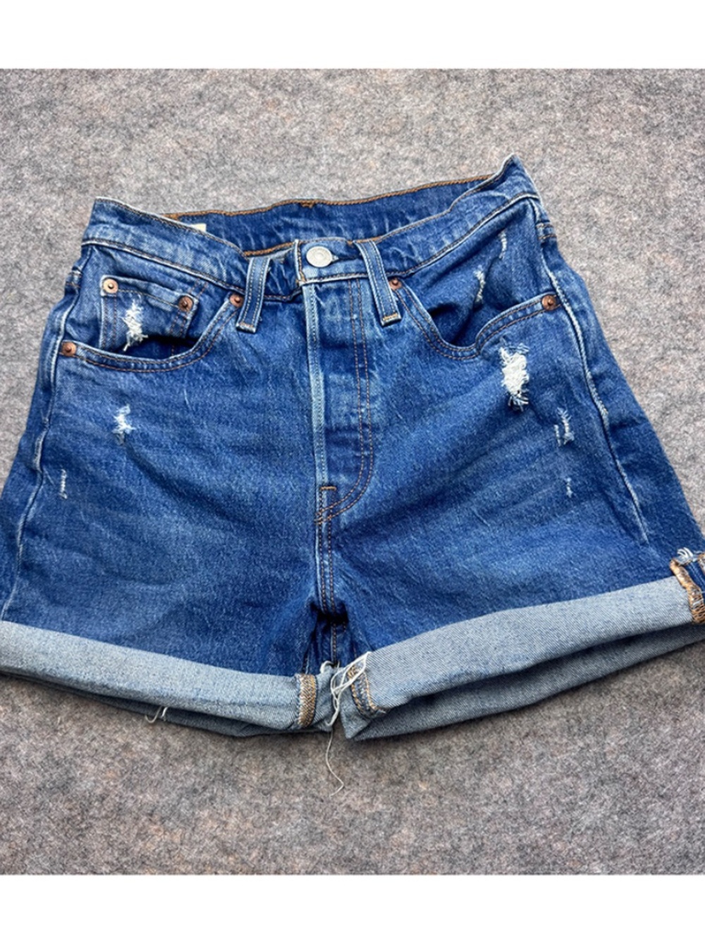 Levi's Classic Women 501 Jean Shorts - Size W24 (A218)